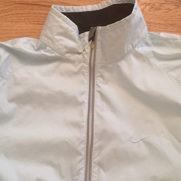 Vintage Nike half zip pullover wind shell. M light blue. Zip kangaroo pocket. - Picture 2 of 7